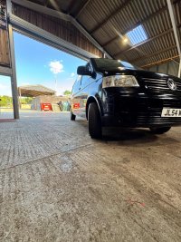 VOLKSWAGEN TRANSPORTER