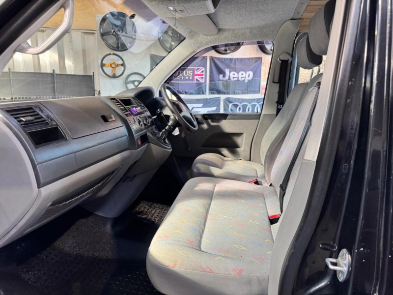 VOLKSWAGEN TRANSPORTER