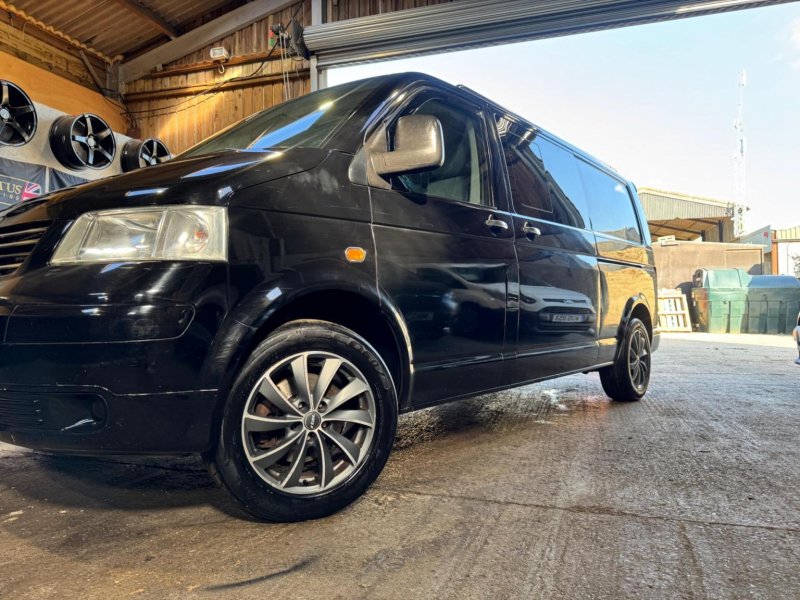 VOLKSWAGEN TRANSPORTER