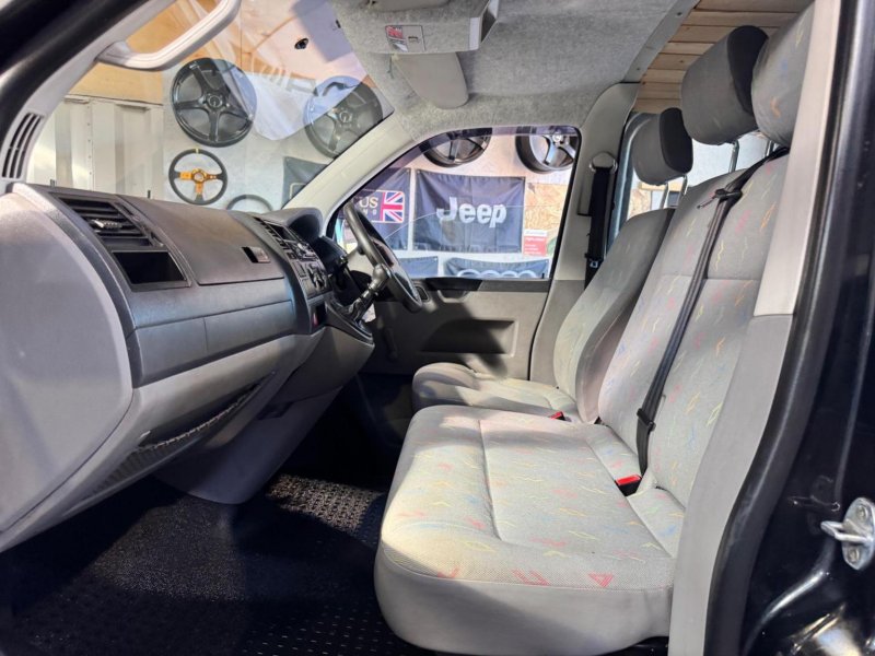 VOLKSWAGEN TRANSPORTER