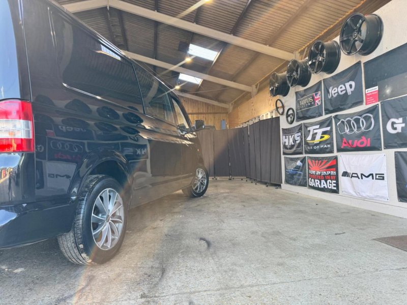 VOLKSWAGEN TRANSPORTER