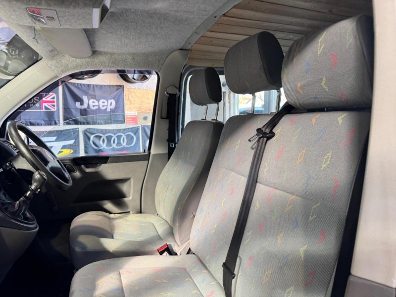 VOLKSWAGEN TRANSPORTER