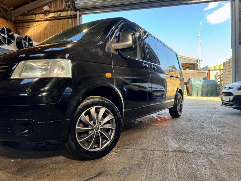 VOLKSWAGEN TRANSPORTER