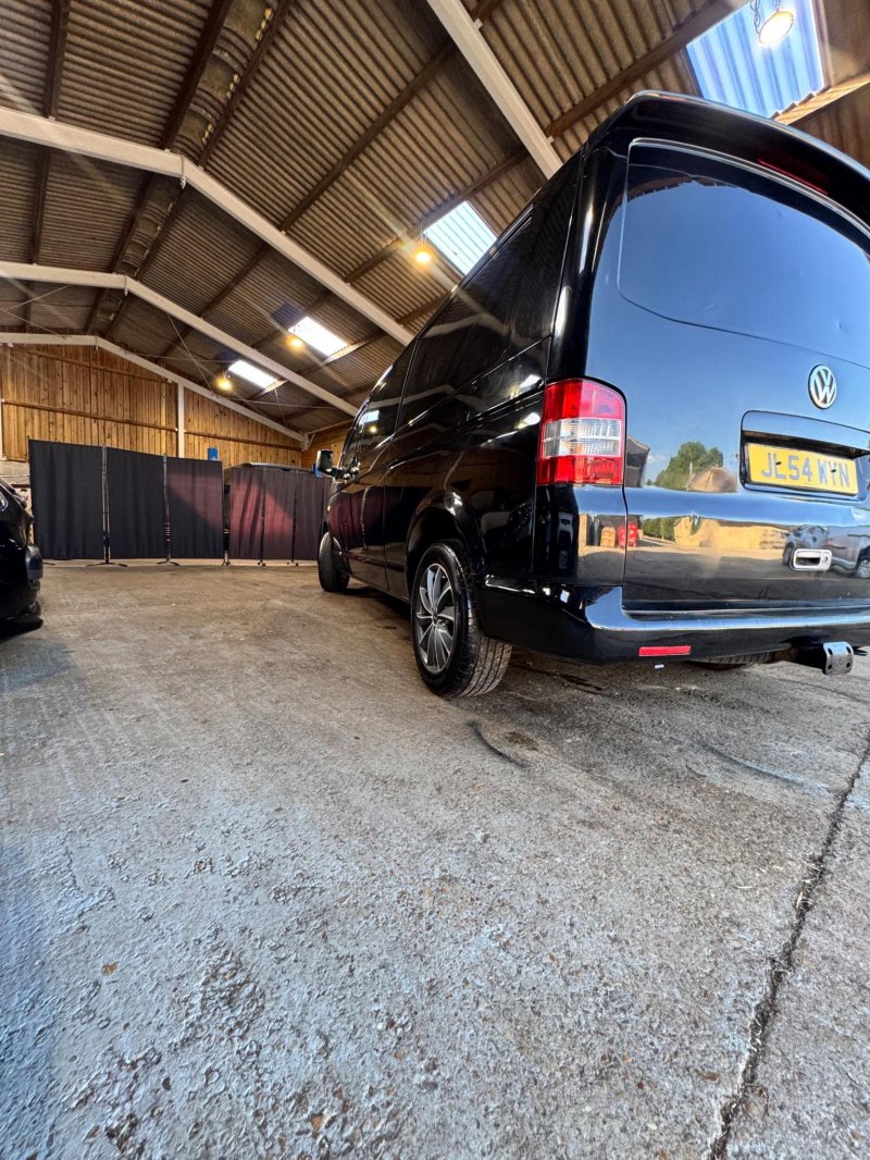 VOLKSWAGEN TRANSPORTER