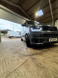 VOLKSWAGEN TRANSPORTER