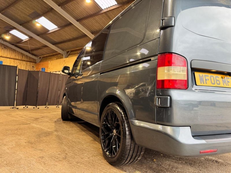 VOLKSWAGEN TRANSPORTER