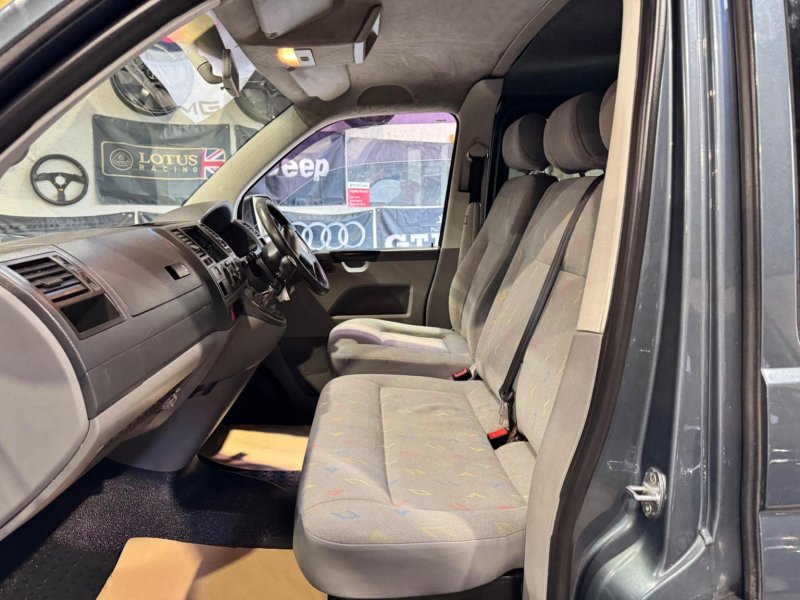 VOLKSWAGEN TRANSPORTER