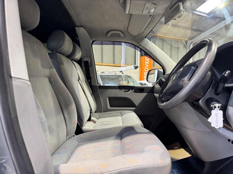 VOLKSWAGEN TRANSPORTER