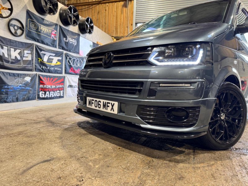 VOLKSWAGEN TRANSPORTER