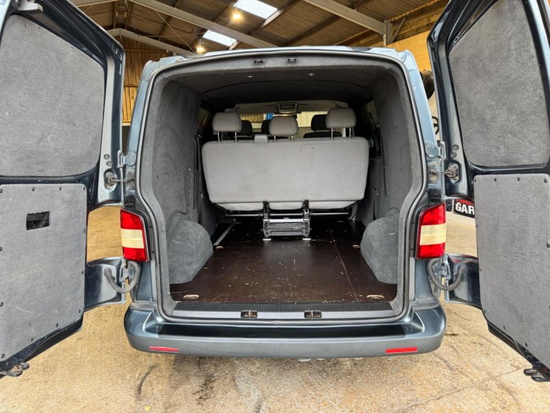 VOLKSWAGEN TRANSPORTER
