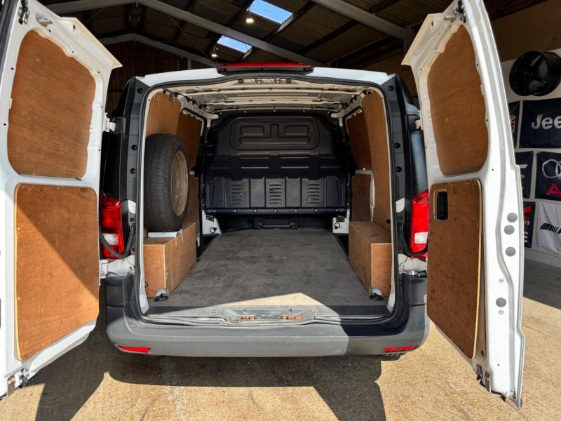 MERCEDES-BENZ VITO