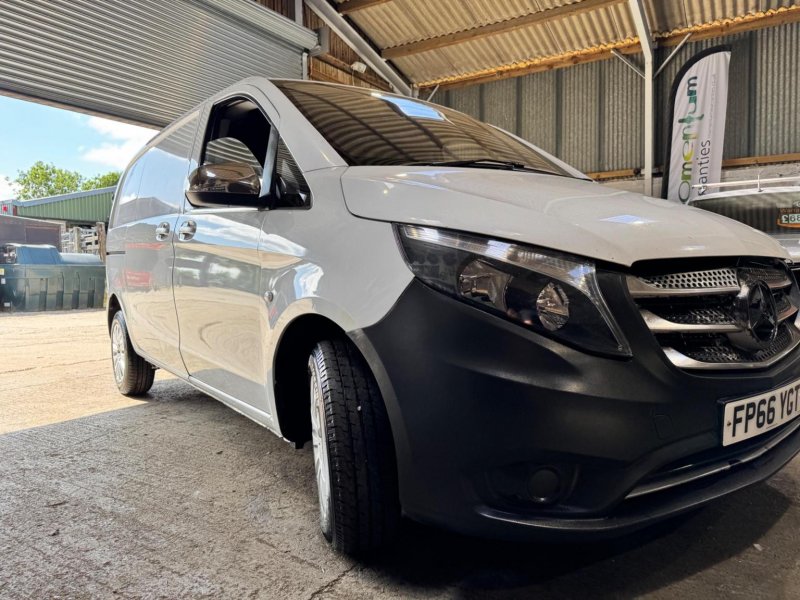 MERCEDES-BENZ VITO