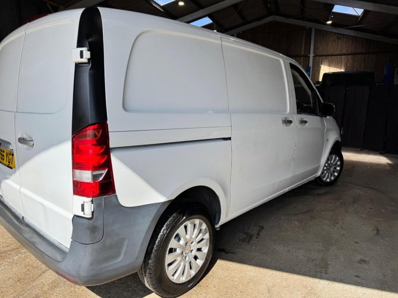 MERCEDES-BENZ VITO
