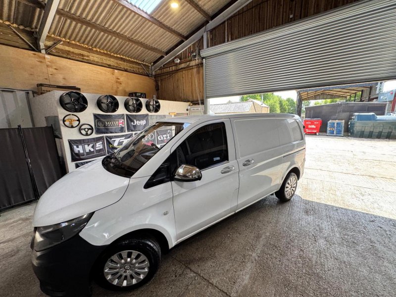 MERCEDES-BENZ VITO