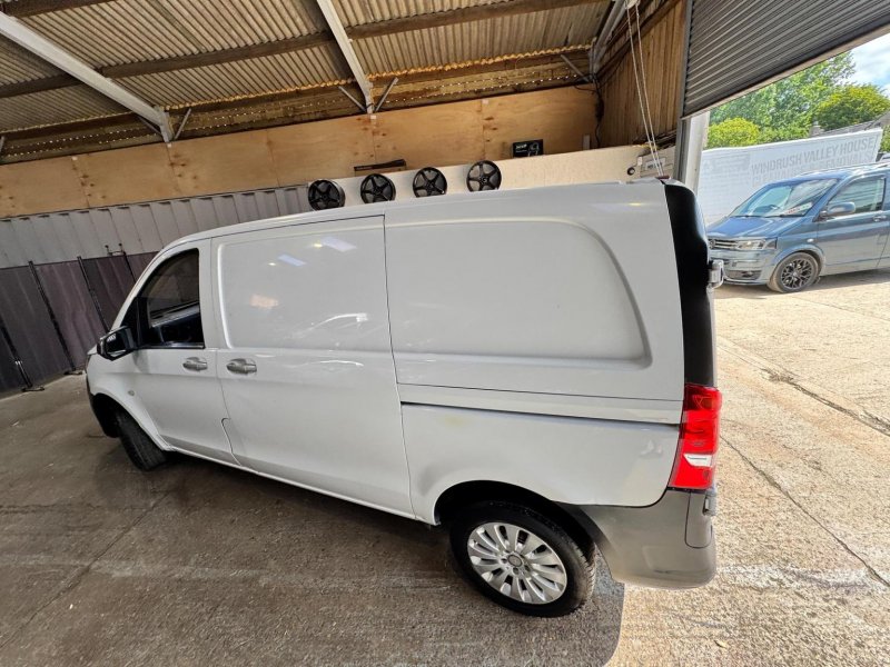 MERCEDES-BENZ VITO