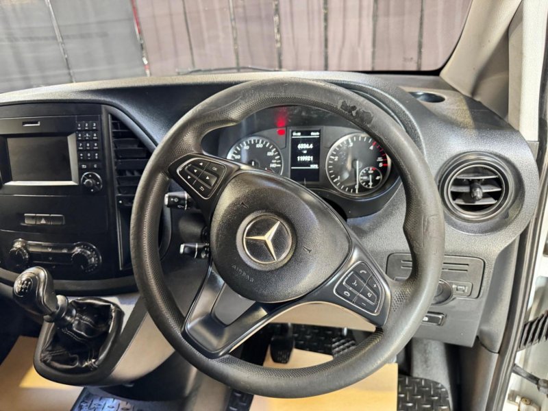 MERCEDES-BENZ VITO