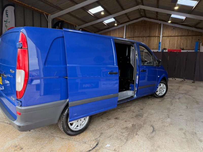 MERCEDES-BENZ VITO