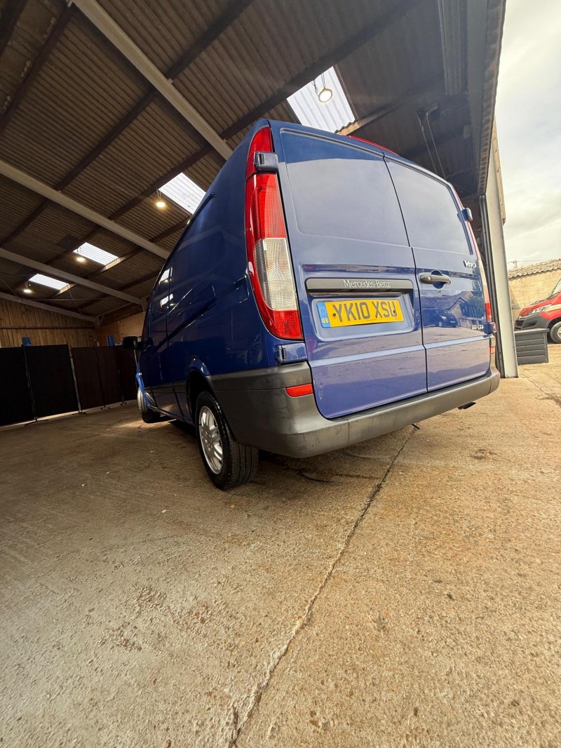 MERCEDES-BENZ VITO