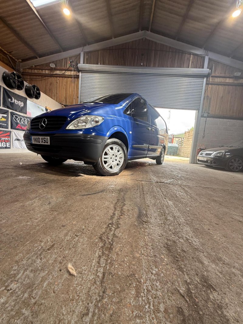 MERCEDES-BENZ VITO