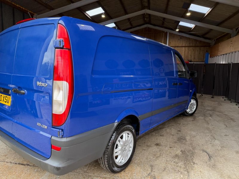 MERCEDES-BENZ VITO
