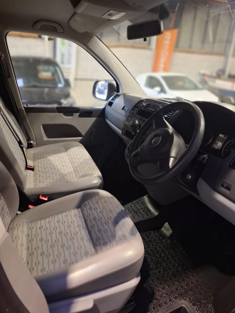 VOLKSWAGEN TRANSPORTER