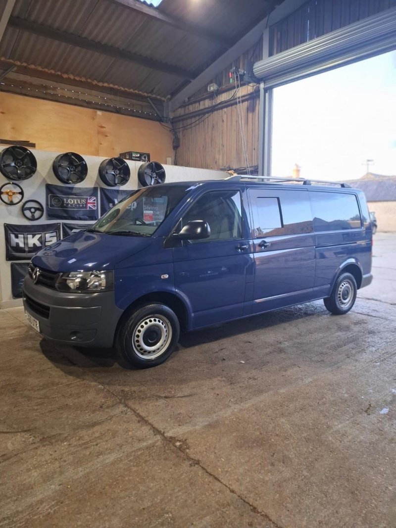 VOLKSWAGEN TRANSPORTER