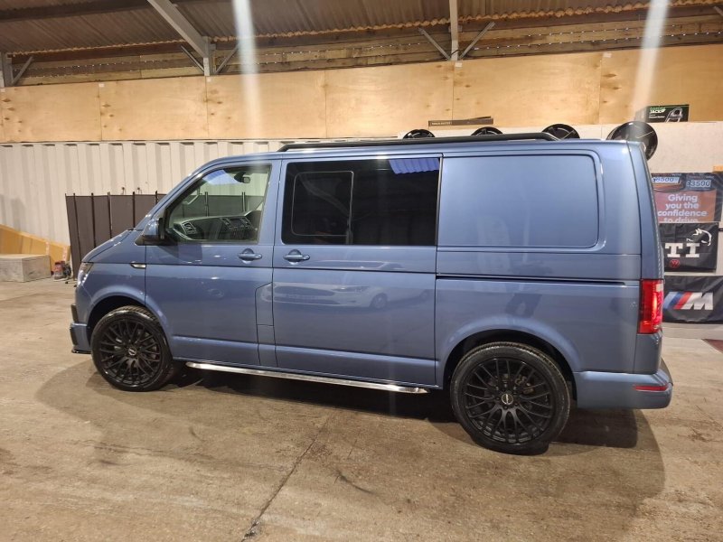 VOLKSWAGEN TRANSPORTER