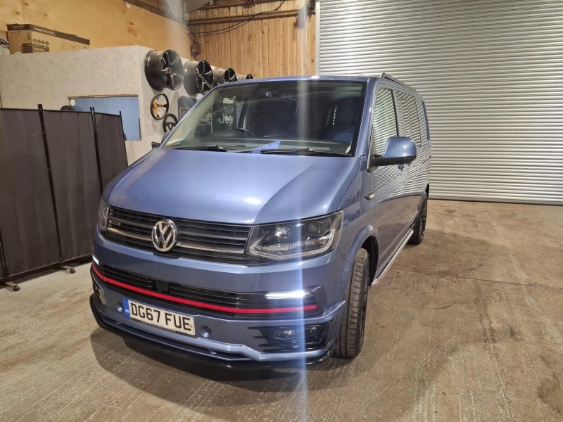 VOLKSWAGEN TRANSPORTER