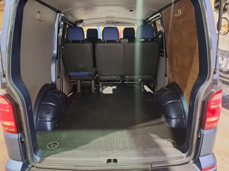 VOLKSWAGEN TRANSPORTER